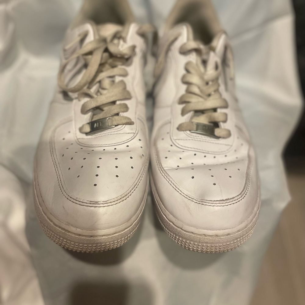 Nike Low-Top Sneakers in white